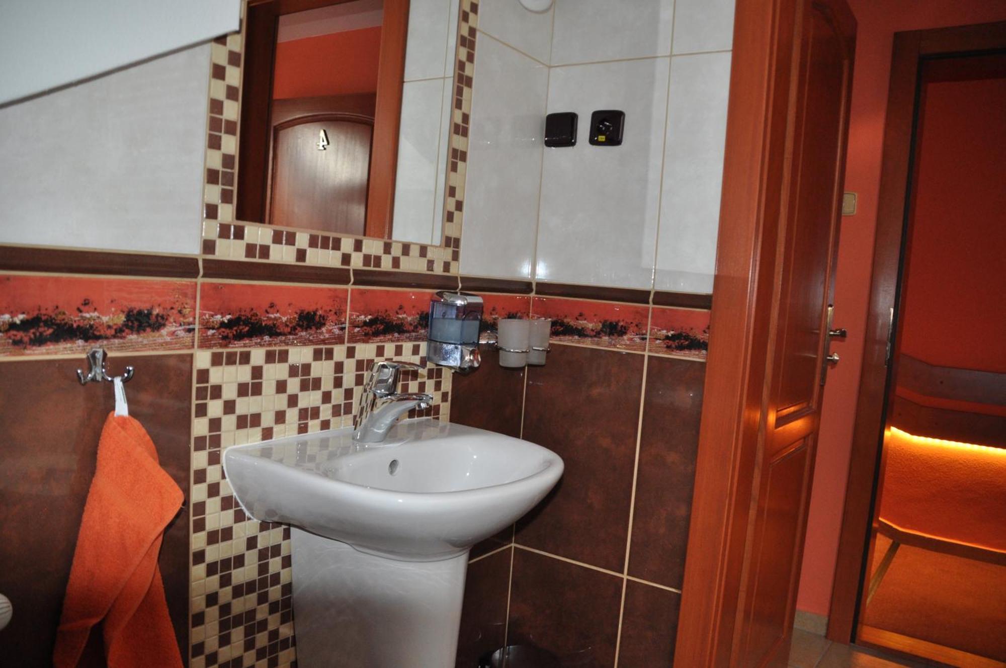 Apartmanovy Dom Slniecko Žiar Rom bilde
